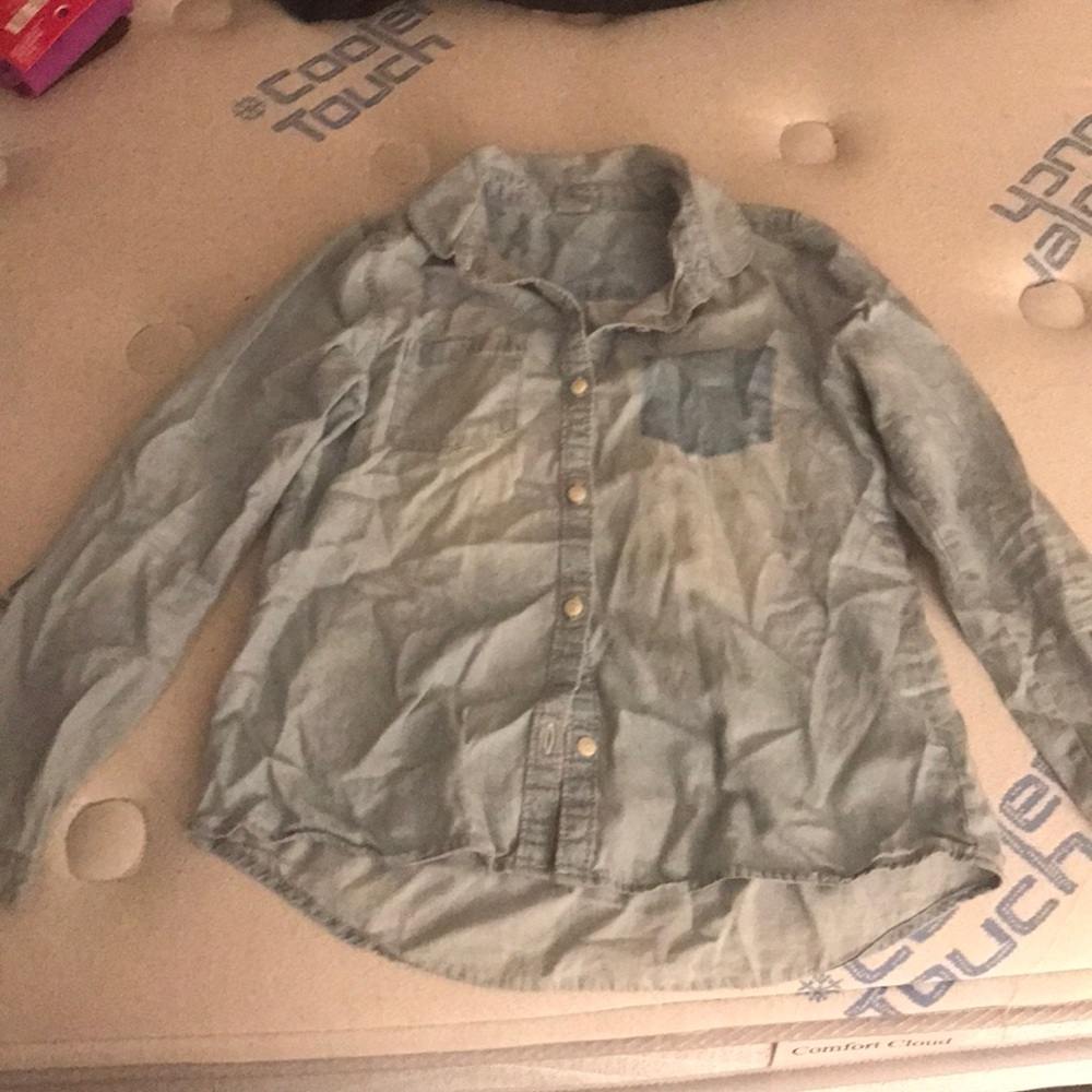 💖Light blue denim OshKosh button down shirt